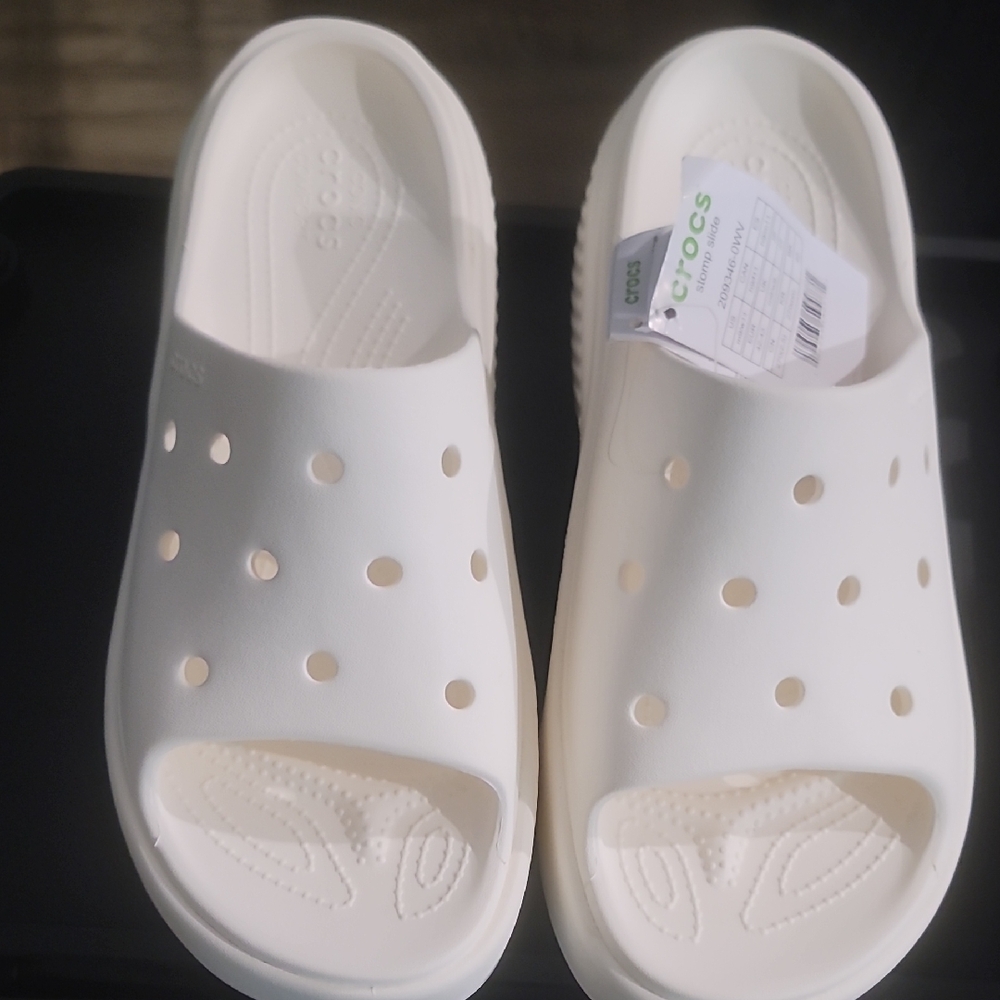 NWT CROCS Unisex Stomp  White Slide Sandals. Men 9/W 11